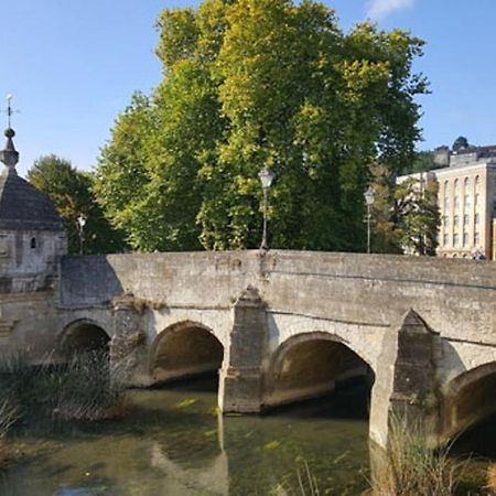 Bear Inn Bradford-On-Avon Bagian luar foto