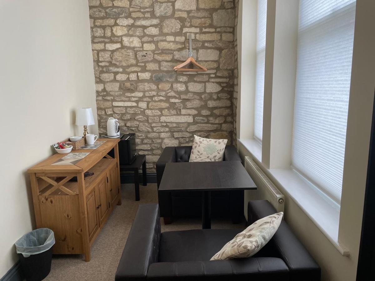 Bear Inn Bradford-On-Avon Bagian luar foto