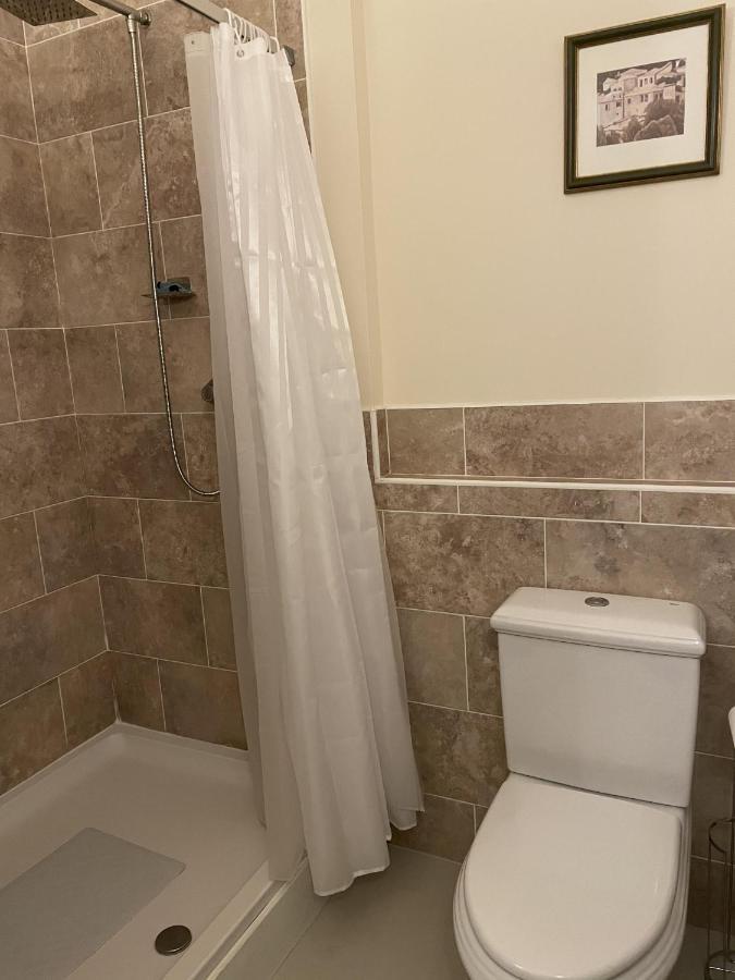 Bear Inn Bradford-On-Avon Bagian luar foto